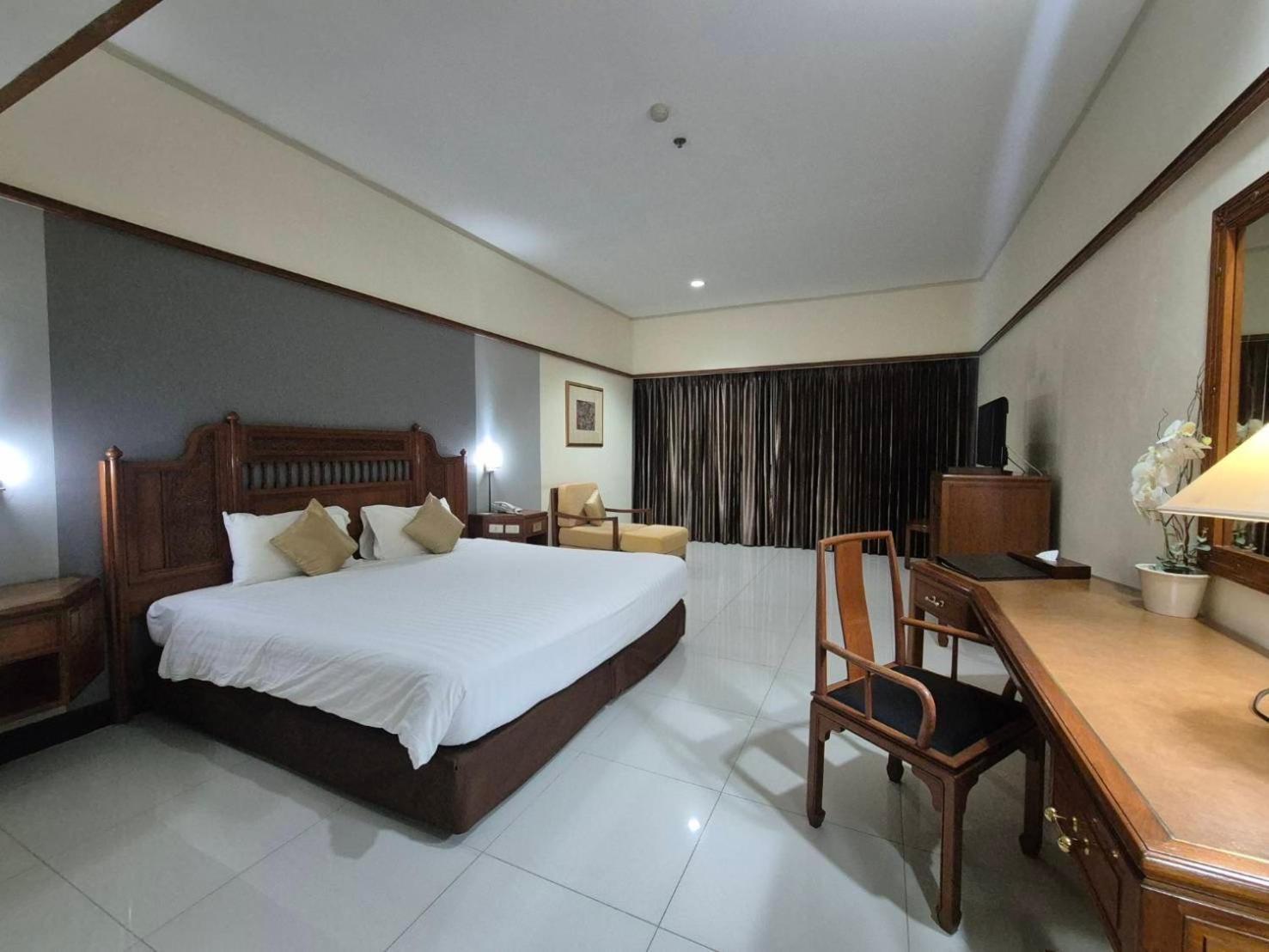Loei Palace Hotel Exteriör bild