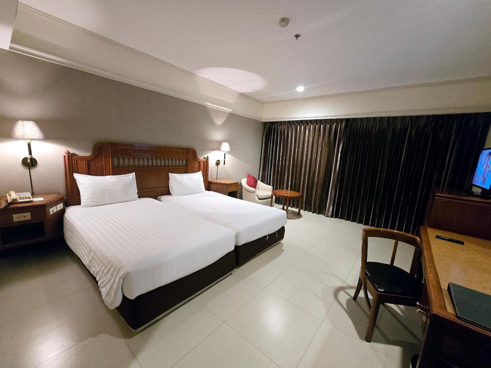 Loei Palace Hotel Exteriör bild